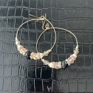 Hoop earrings with beads